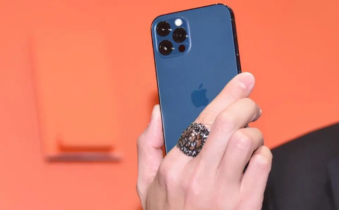 新华苹果手机维修分享iPhone12系列重启方法教程 